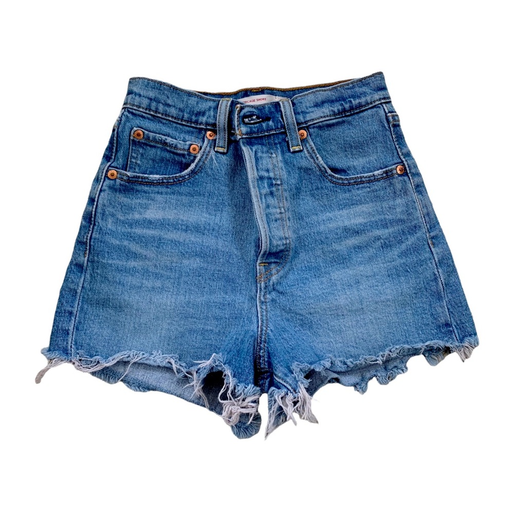 Levi’s Ribcage Shorts